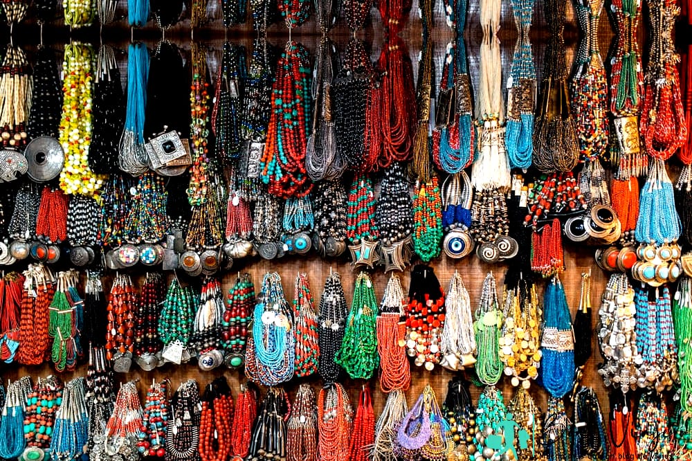 Things to do in India Buy unique souvenirs