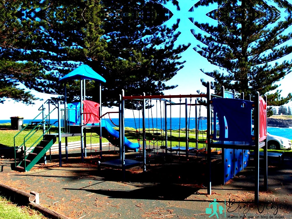 Kiama Surf Beach has a kids playground