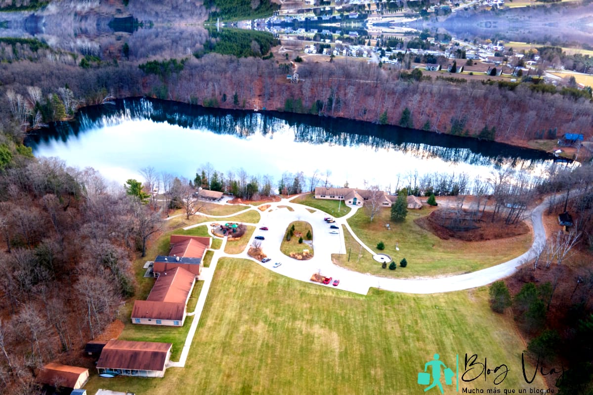 Vista aérea del parque Twin Lakes