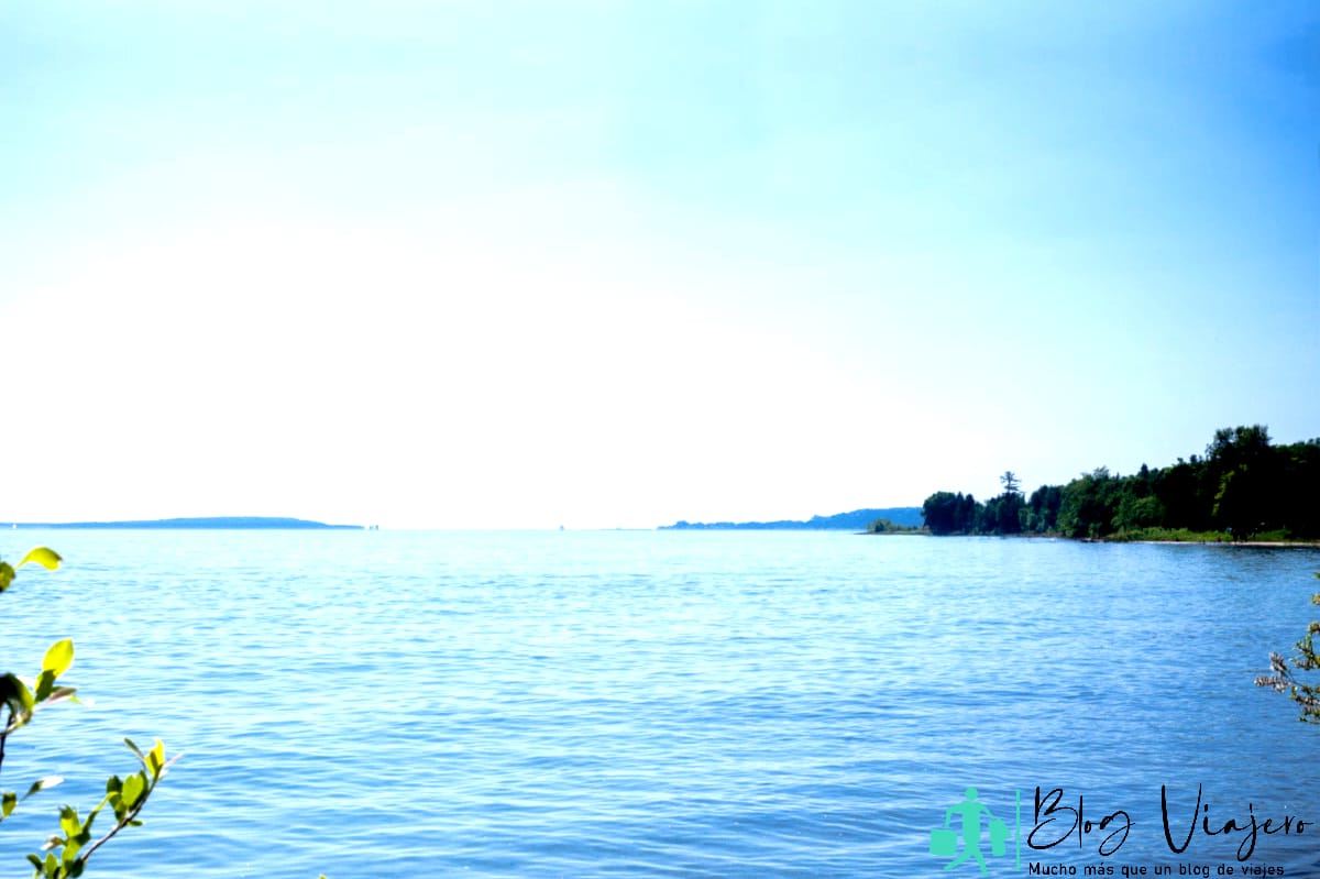 Hermosa vista pacífica desde West End Beach