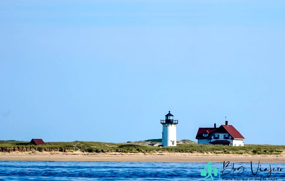 Race Point Lighthouse en Provincetown, Massachusetts con la casa del farero.