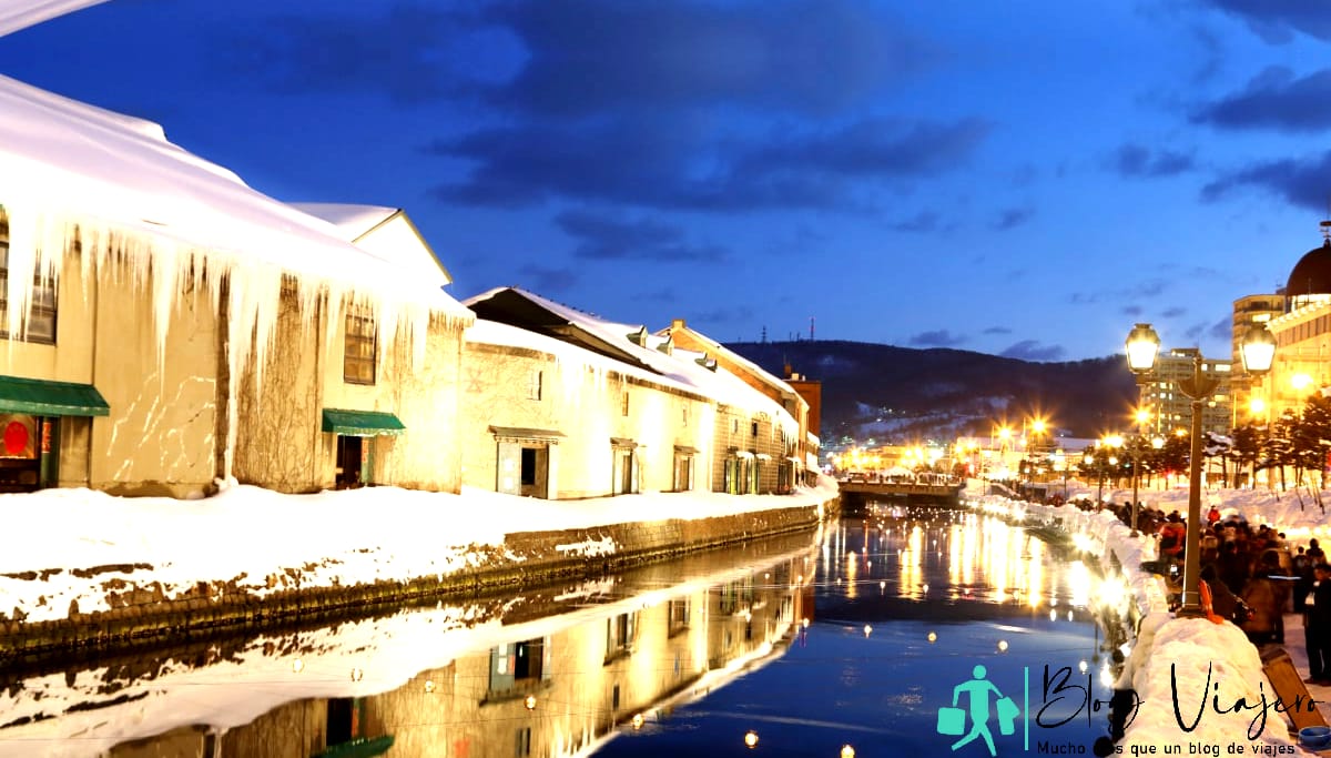 Fondo nevado del canal otaru en Japón