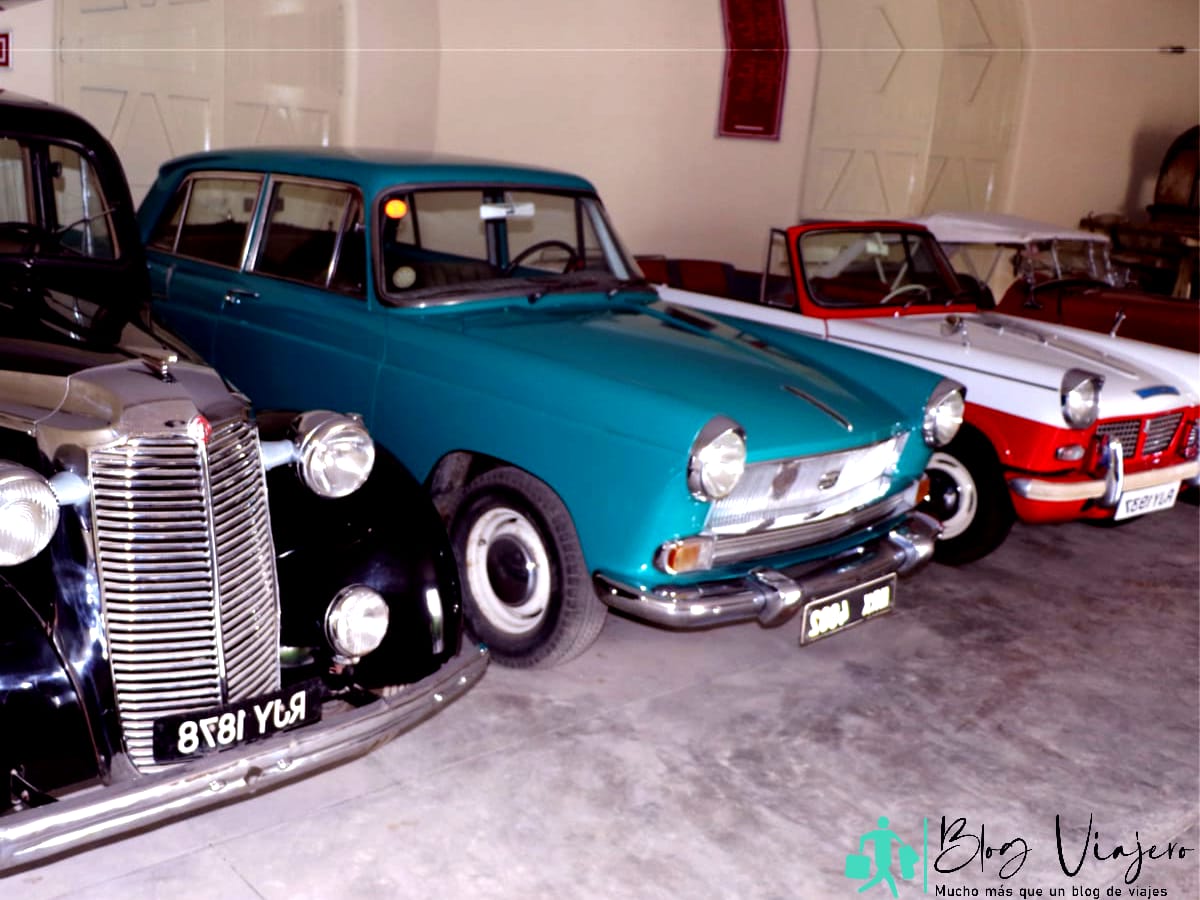 Cosas que hacer en Weatherford tx: visite el museo de autos antiguos