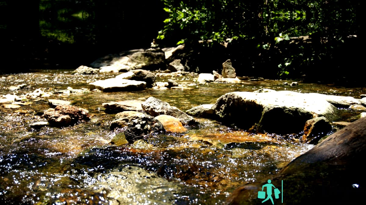 Vista del río Cibolo al caminar en San Antonio